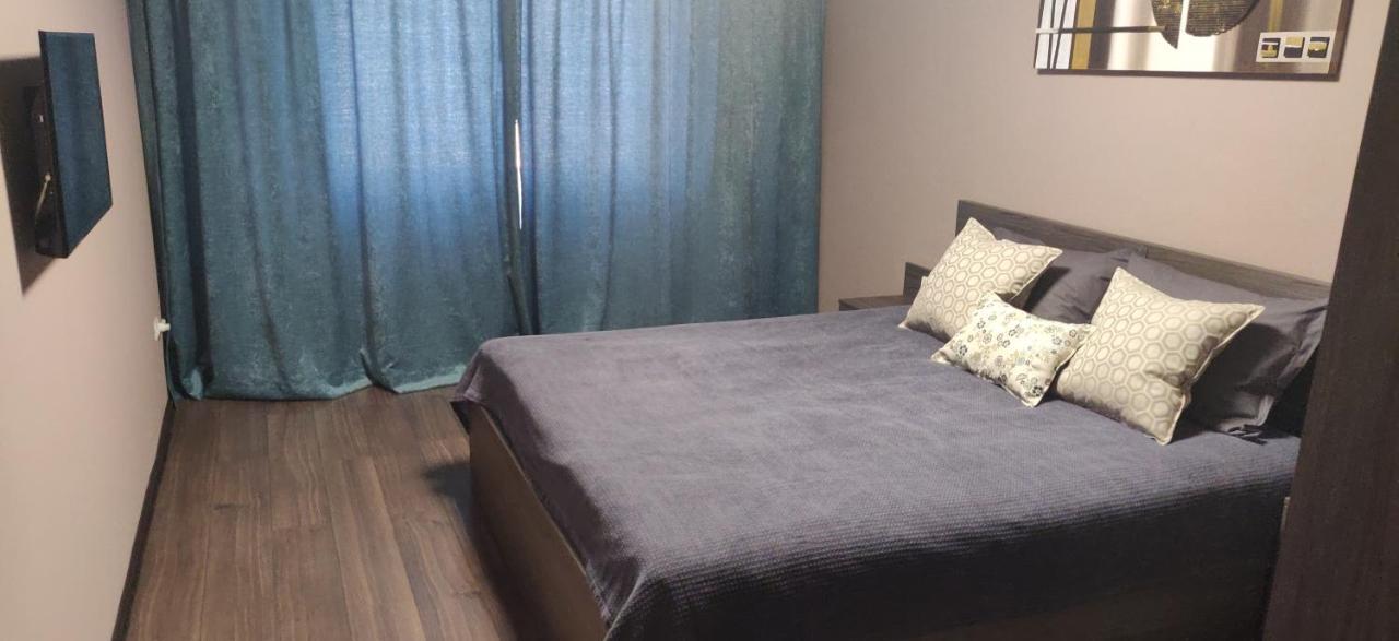 Home Apartament Брашов Екстериор снимка