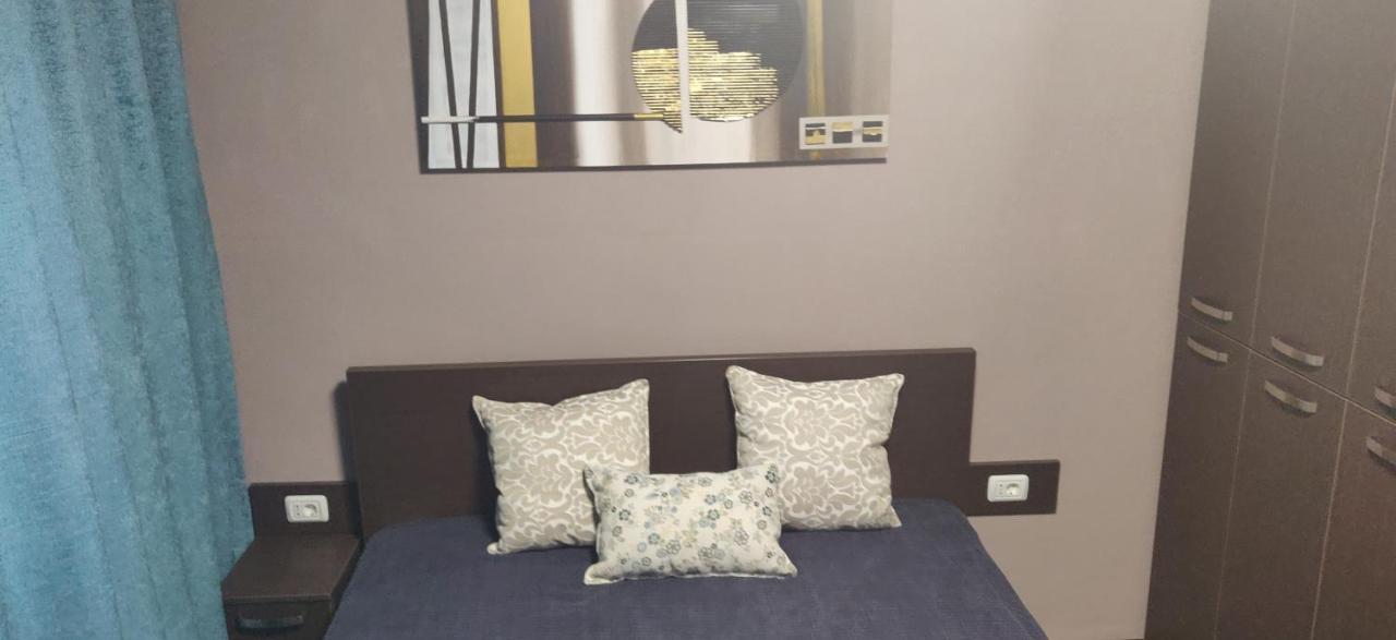 Home Apartament Брашов Екстериор снимка