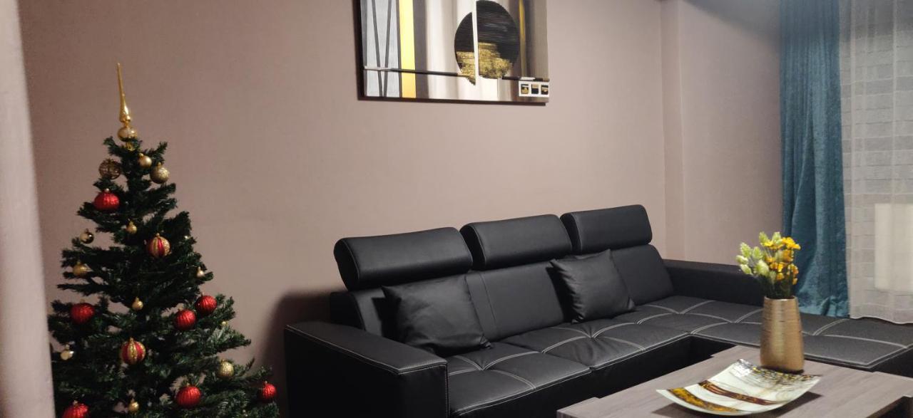 Home Apartament Брашов Екстериор снимка